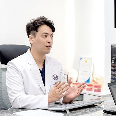 신체부담은 낮추고 정확도 높인 임플란트