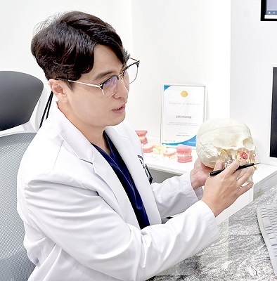 임플란트 수술 앞서 가장 고려해야 할 사항은
