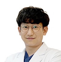 임플란트 부담 원인 출혈 통증, 무절개방식으로 해소