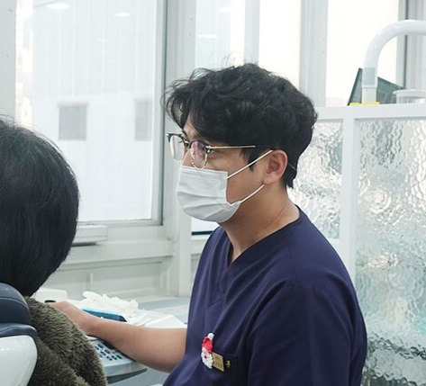 [건강정보] 임플란트, 나에게 맞는 재료·방법 등 꼼꼼히 비교 해봐야