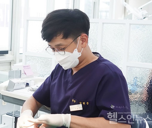 [김현중 원장 건강칼럼] 임플란트 전, 꼭 고려해봐야 할 사항들
