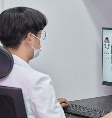 [기고문] ‘앞니 임플란트’, 심미적ㆍ기능적 문제 모두 고려해야