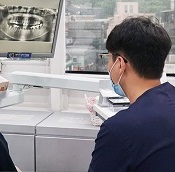 부족한 잇몸뼈 채우는 상악동거상술