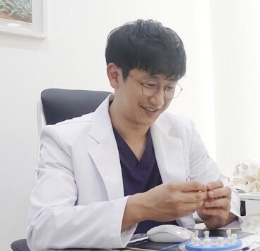 발치 즉시 식립하는 원데이 임플란트, 정밀 진단 중요