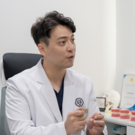 임플란트 수명 오래 유지하려면 사후관리 중요