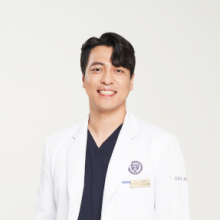 임플란트 수술, 맞춤진료와 정품재료 사용 여부 확인해야