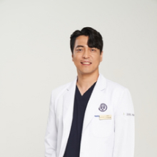부족한 잇몸뼈로 임플란트 어렵다면? 치조골이식 선행 필요