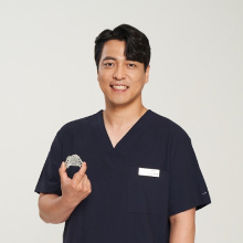 잇몸뼈 부족할 때, 임플란트 전 ‘뼈이식’ 선행 필요 [고상훈 원장 칼럼]