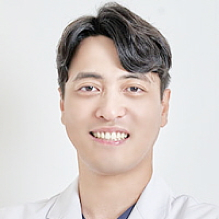 임플란트 사용기간은 사후관리가 좌우