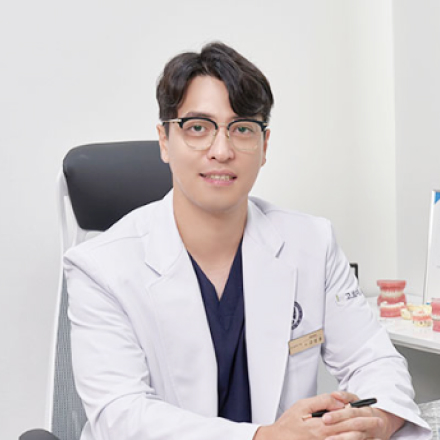 뼈이식, 임플란트 전 부족한 치조골 보충하는 과정 [고상훈 원장 칼럼]