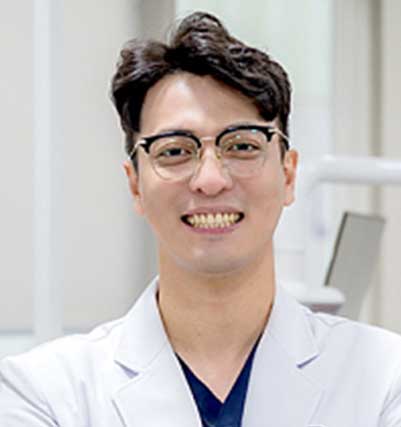 어금니 임플란트, 치아교합 무시하면 큰일