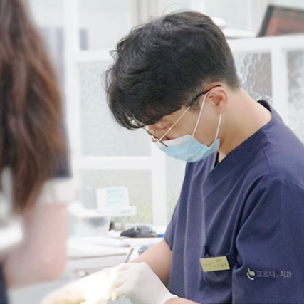 뼈이식 임플란트 핵심은 건강한 치조골과 높은 골유착, 골이식재
