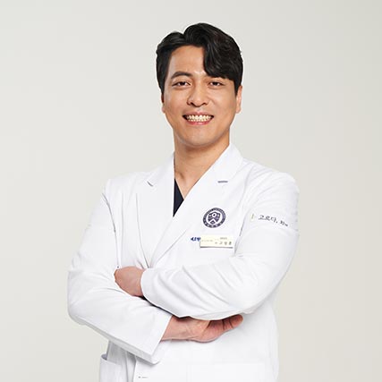 고혈압. 당뇨 환자의 임플란트 진행…네비게이션 시스템 도움