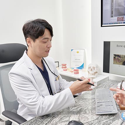 '임플란트 가격 만큼 중요 체크사항은?