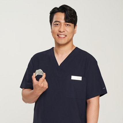 '식립 완성도 높인 네비게이션 임플란트, 확인할 점은?