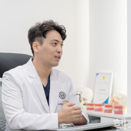 '만 65세 이상 임플란트, 건강보험 혜택으로 접근성 향상