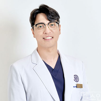 자연 치아를 대신하는 현명한 선택, 임플란트 수술