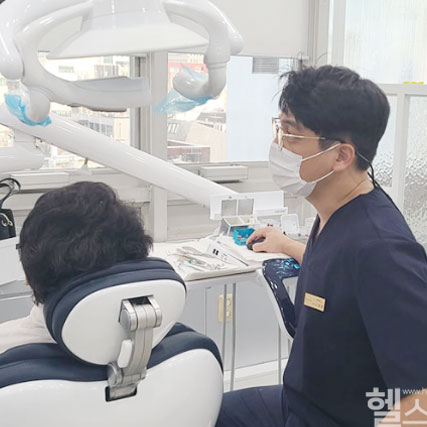 안전한 임플란트 식립을 위한 잇몸뼈이식 중요성