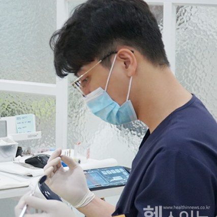 디지털 네비게이션 임플란트, 고혈압·당뇨 환자도 안전성↑[고상훈 원장 칼럼]