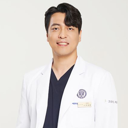 [기고문] 다수 치아 상실 시 ‘전체 임플란트’ 고려... 디지털 기술이 핵심인 이유