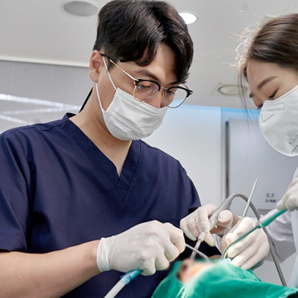 [기고문] 임플란트, 반영구적 수명 보장받으려면 지켜야 할 주의사항은?