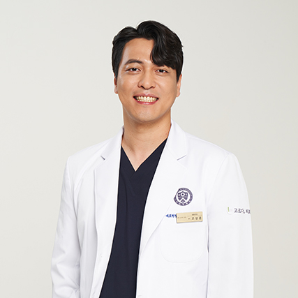 잇몸뼈 부족하다면? 임플란트 전, 치조골이식 선행돼야 [고상훈 원장 칼럼]