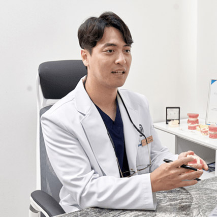 심미, 기능성 충족해야 하는 앞니 임플란트, 숙련된 의료진 선택이 핵심