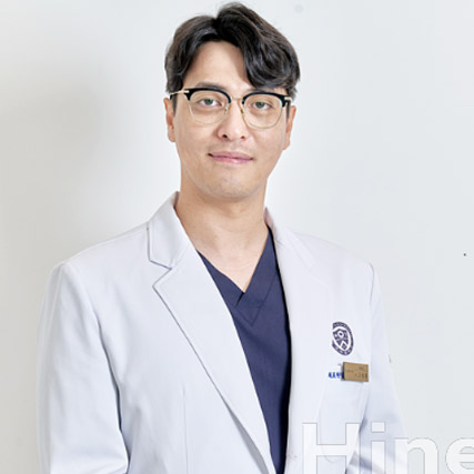 정확성과 안정성 모두 강화한 네비게이션 임플란트