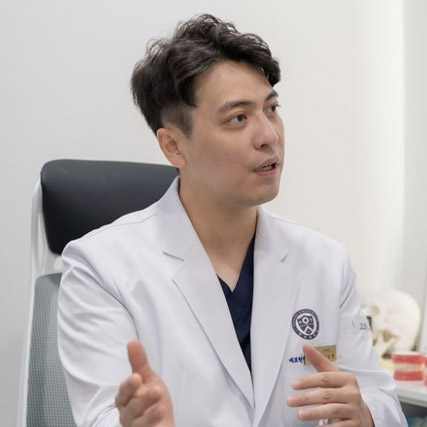 [기고문] 임플란트 성공 좌우하는 ‘골유착’, 안정적 식립 위한 뼈이식 중요성 커져
