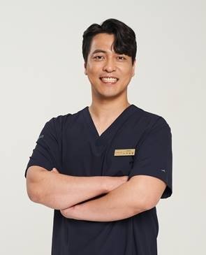 '20대 임플란트, 시기 놓치면 구강 구조에도 영향