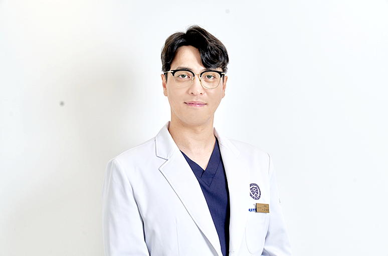 씹는 힘 좌우하는 어금니 임플란트, 정확한 진단과 보철 선택이 핵심