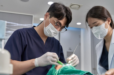 임플란트 건강보험 적용 시 고령·전신질환자가 챙겨야 할 것들 [고상훈 원장 칼럼]