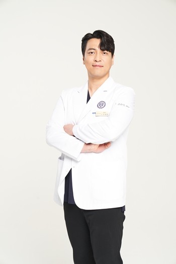 임플란트 재수술 원인 따로 있다… 구강 상태 정밀 분석으로 예방 도움