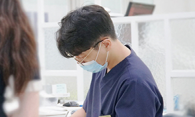 임플란트 핵심, 건강한 잇몸뼈·높은 골유착·뼈이식재