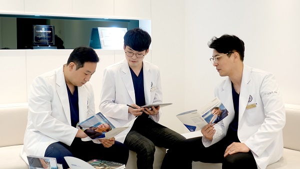 [칼럼] 부족한 잇몸뼈 채우는 상악동거상술